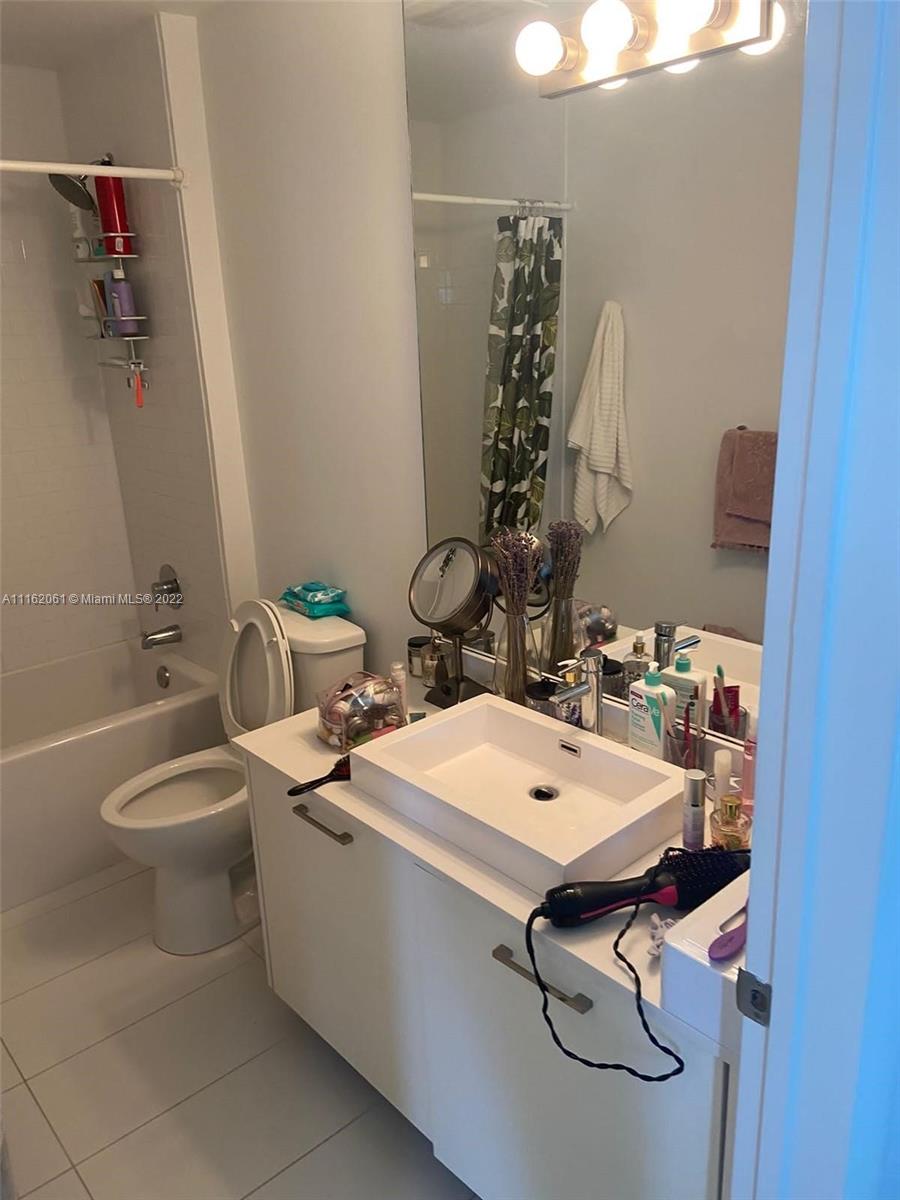 1ad5be0d-423 151 SE 1st St, Miami FL 33131 — #A11162061