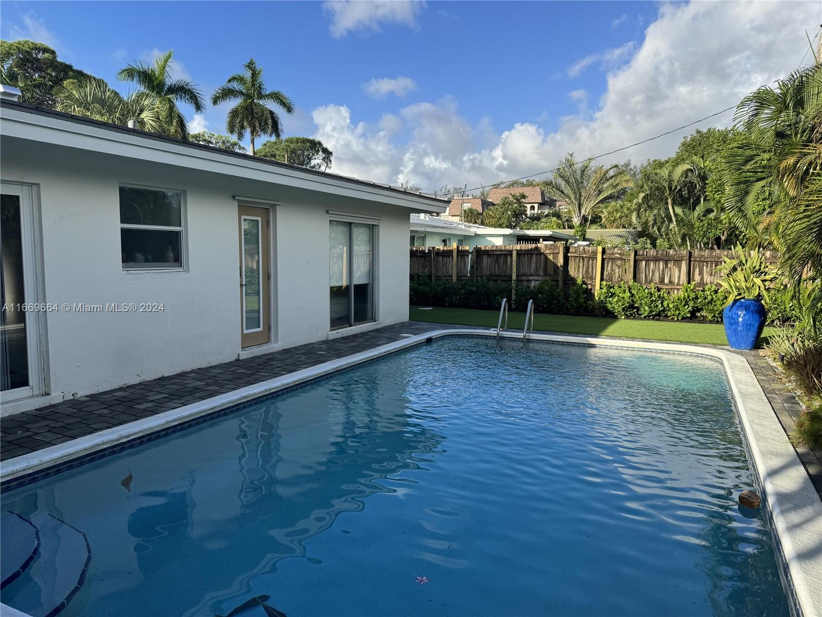 C 1427 NE 60th St # 0, Fort Lauderdale FL 33334 — #A11669664