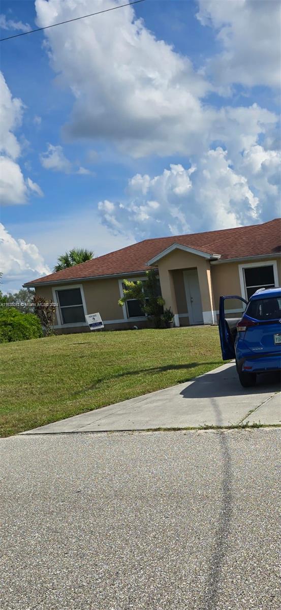 466 rewing st, Lehigh Acres FL 33974 — #A11638012