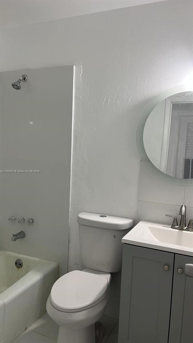 550 NE 44th St # M2, Deerfield Beach FL 33064 — #A11753532