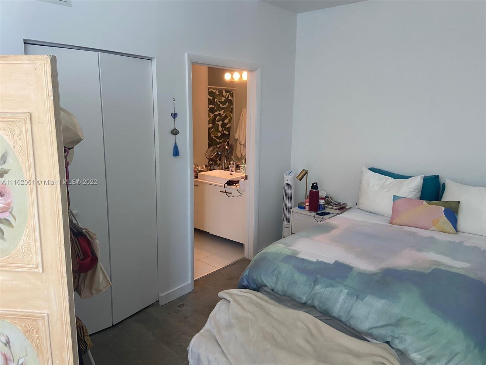 83dcefb7-463 151 SE 1st St, Miami FL 33131 — #A11162061